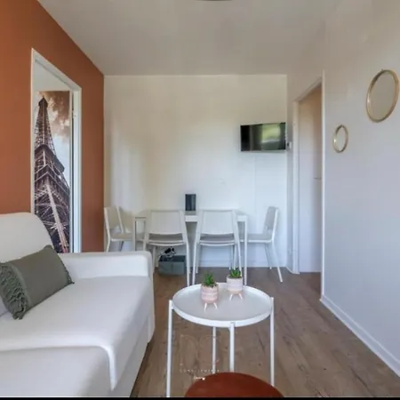 Apartment Castle - 10 Minutes De